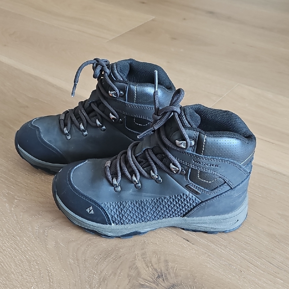 Vasque St. Elias UltraDry Brown Hiking Boots